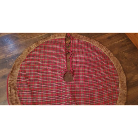 Christmas Tree Skirt Red Green Plaid Tartan Faux Fur Brown 48 In Rustic Cabin - Picture 4 of 9